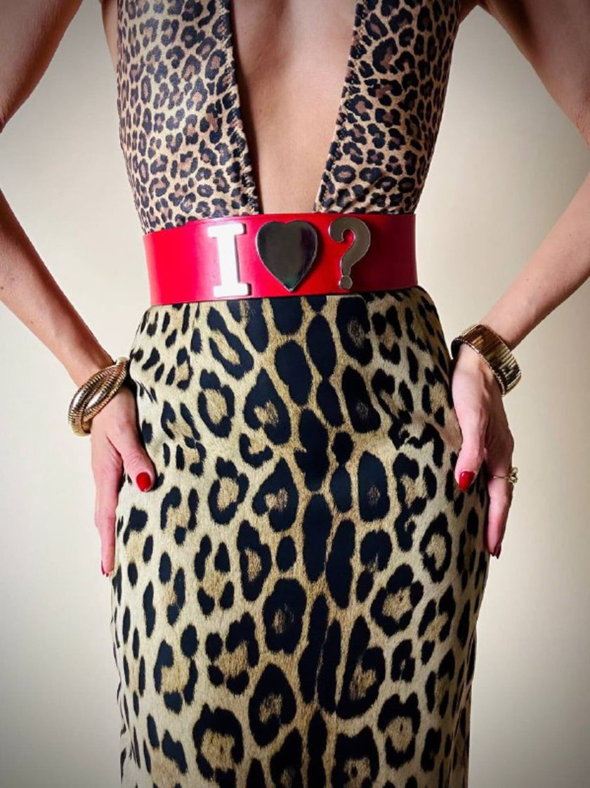 Cintura in pelle rossa I love ? “Moschino Jeans”