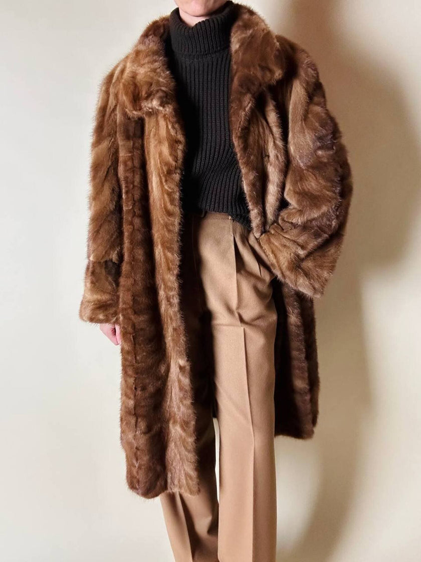 Cappotto vintage in pelliccia di visone marrone chiaro con lavorazione a pannelli