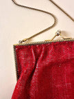 Borsetta vintage di perline rosse con frangia sul fondo