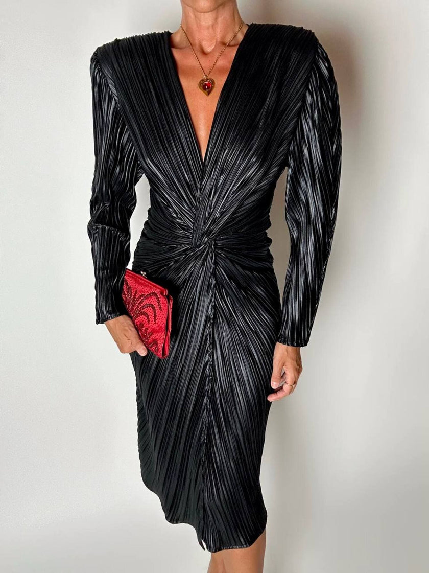 Abito vintage in tessuto plissé nero semi lucido