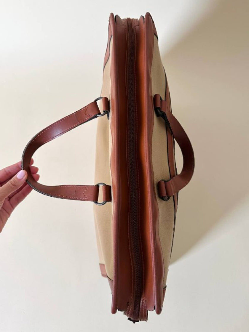 Borsa Yves Saint Laurent in canvas beige con profili color cuoio e motivo greca con logo