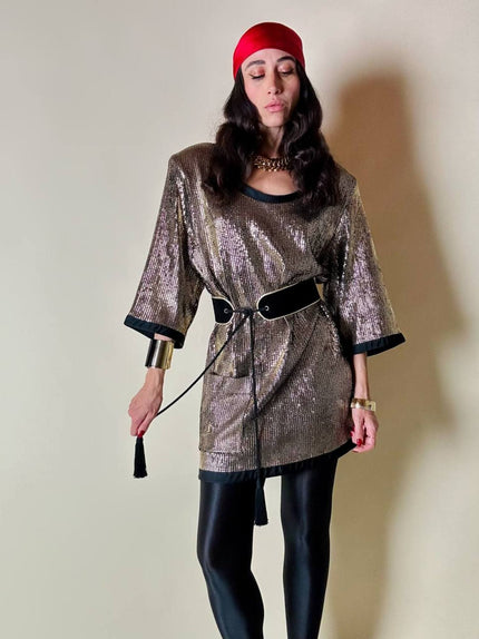 Cintura vintage in camoscio nero con profili in pelle oro e cordini con nappe couture