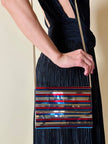 Pochette à lamelles miroirs multicolores avec bandoulière chaîne