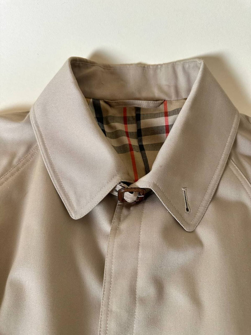 Trench color sabbia con fodera tartan “Idrostop”