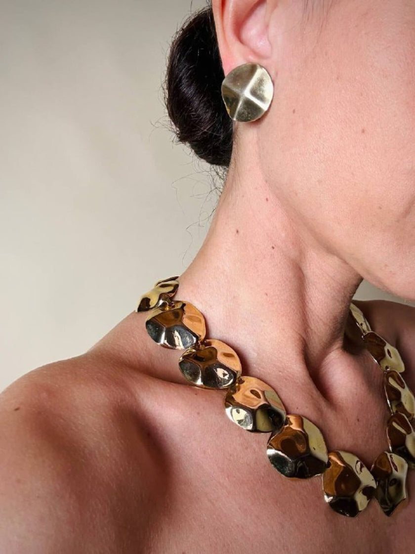 Collier dorato a pepite