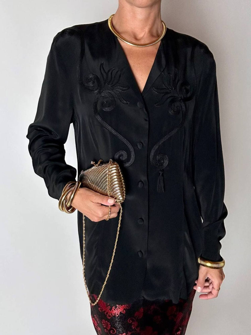 Camicia vintage in misto seta nero con passamanerie ricamate e nappe couture