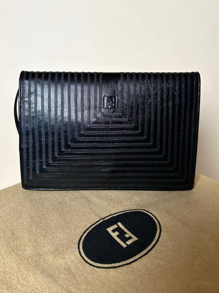 Borsa vintage Fendi in pelle verniciata nera con cuciture concentriche