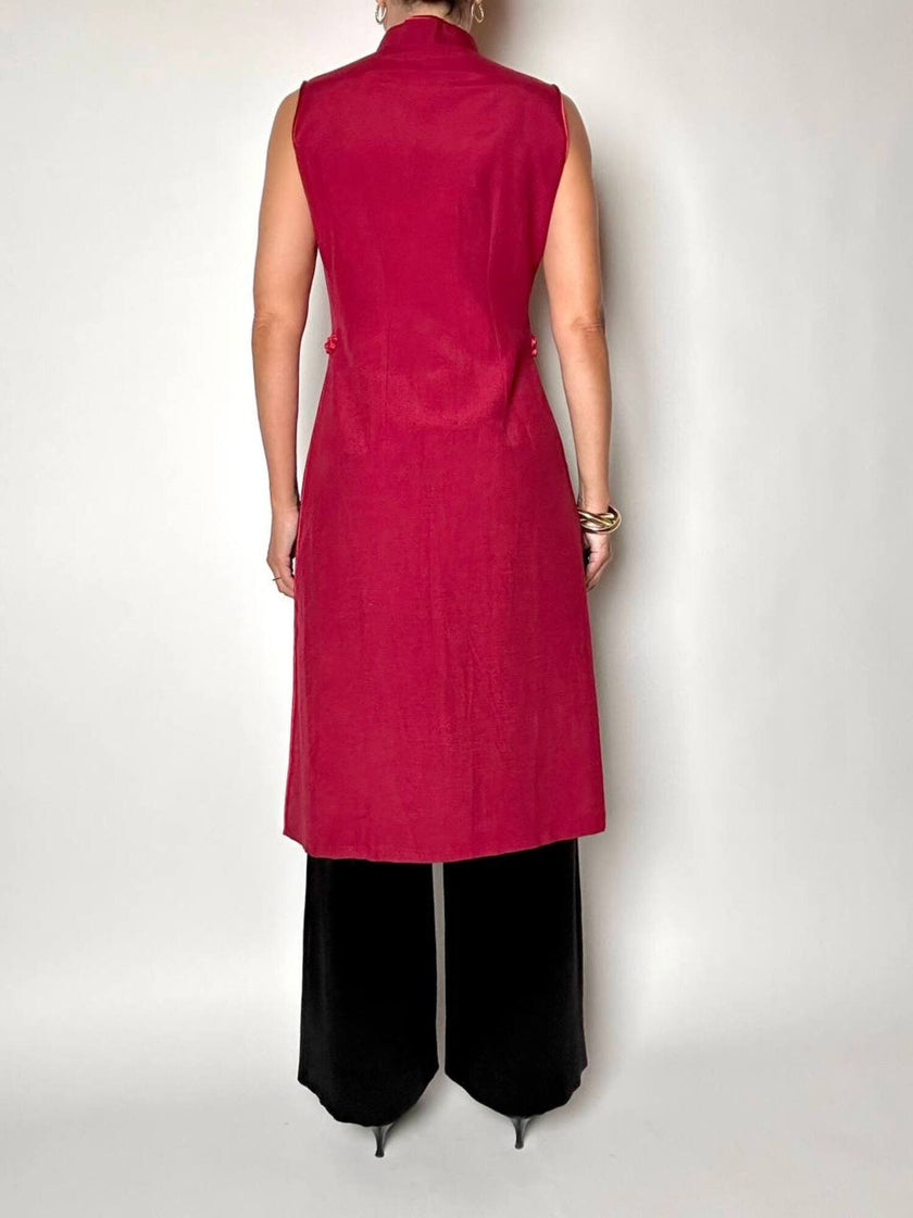 Maxi gilet vintage rosso rubino con alamari in raso