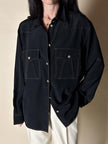 Camicia vintage nera con tasche applicate sul petto cuciture in lamé oro e bottoni dorati