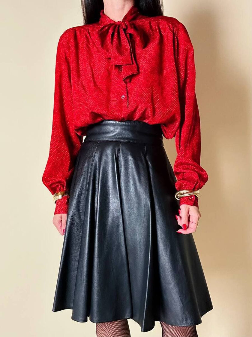 Camicia rossa con fiocco al collo “Rudi Valenti”