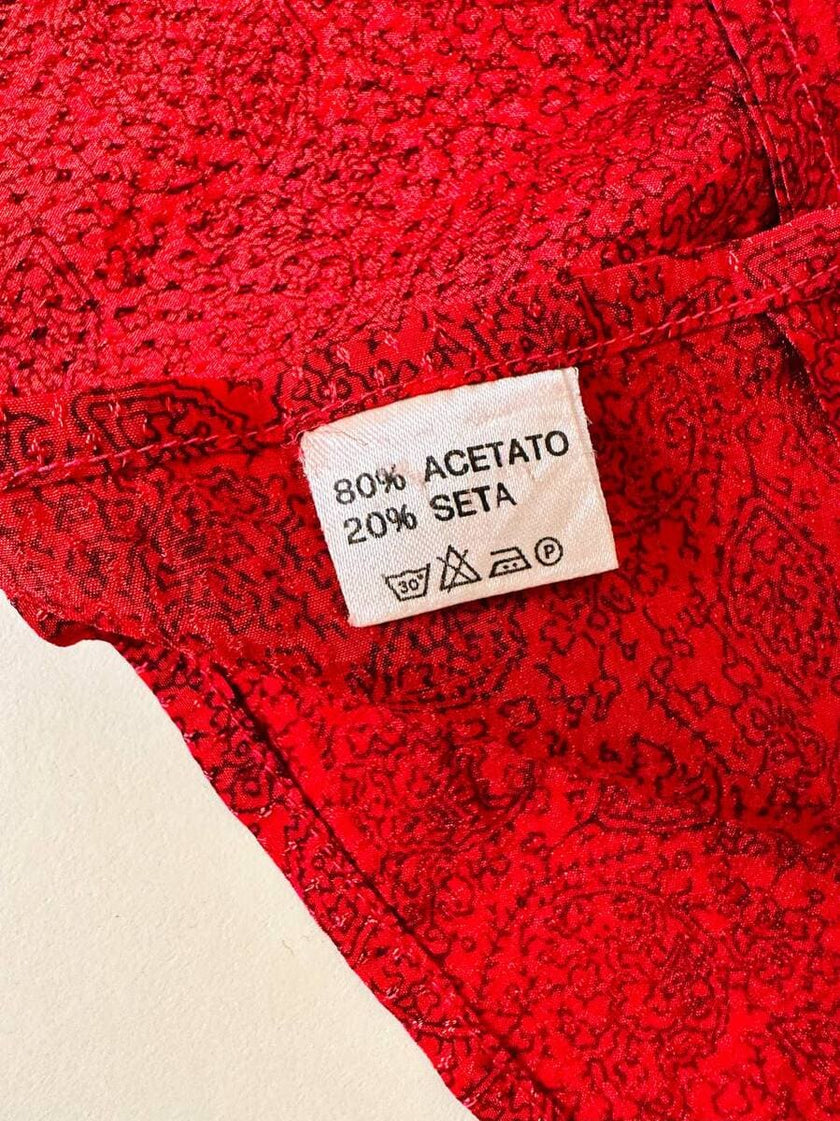 Camicia rossa con fiocco al collo “Rudi Valenti”