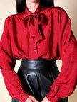 Camicia rossa con fiocco al collo “Rudi Valenti”