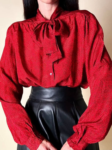 Camicia rossa con fiocco al collo “Rudi Valenti”