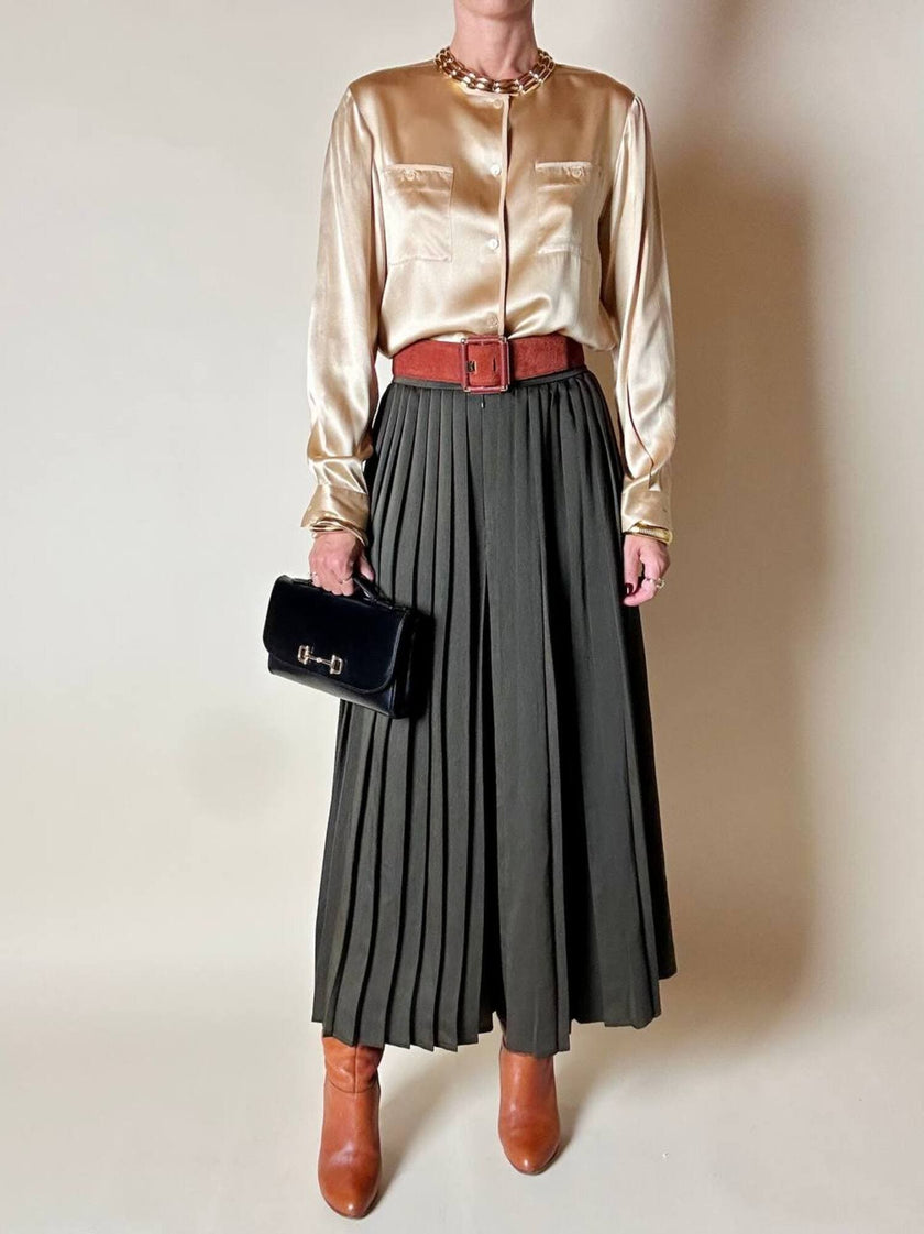 Camicia in raso di seta color champagne con bottoni i madreperla Carinissima