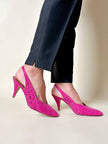 Slingback in suede fucsia con dettaglio laserato “Valentino Garavani By René Caovilla”