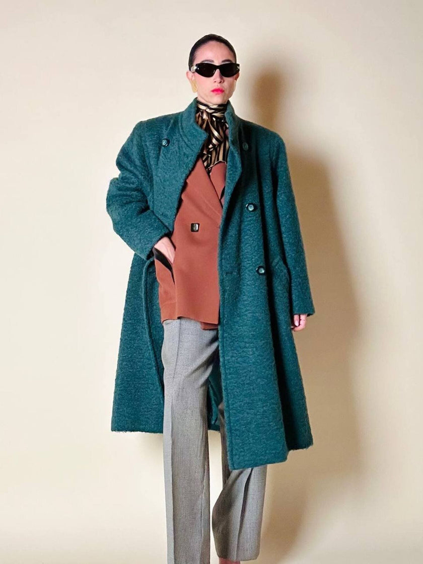 Cappotto doppiopetto in lana bouclé verde bosco con fodera firmata