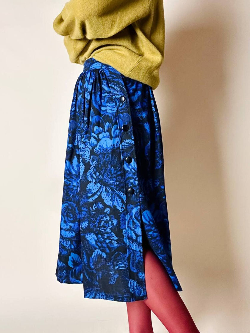 Gonna a ruota Yves Saint Laurent Variation in lana blu elettrico con fantasia floreale nera