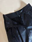Gonna longuette vintage in pelle nera con cinturini regolabili in vita
