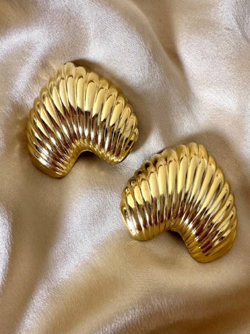Clip cannelé oro a forma di cuore rovesciato