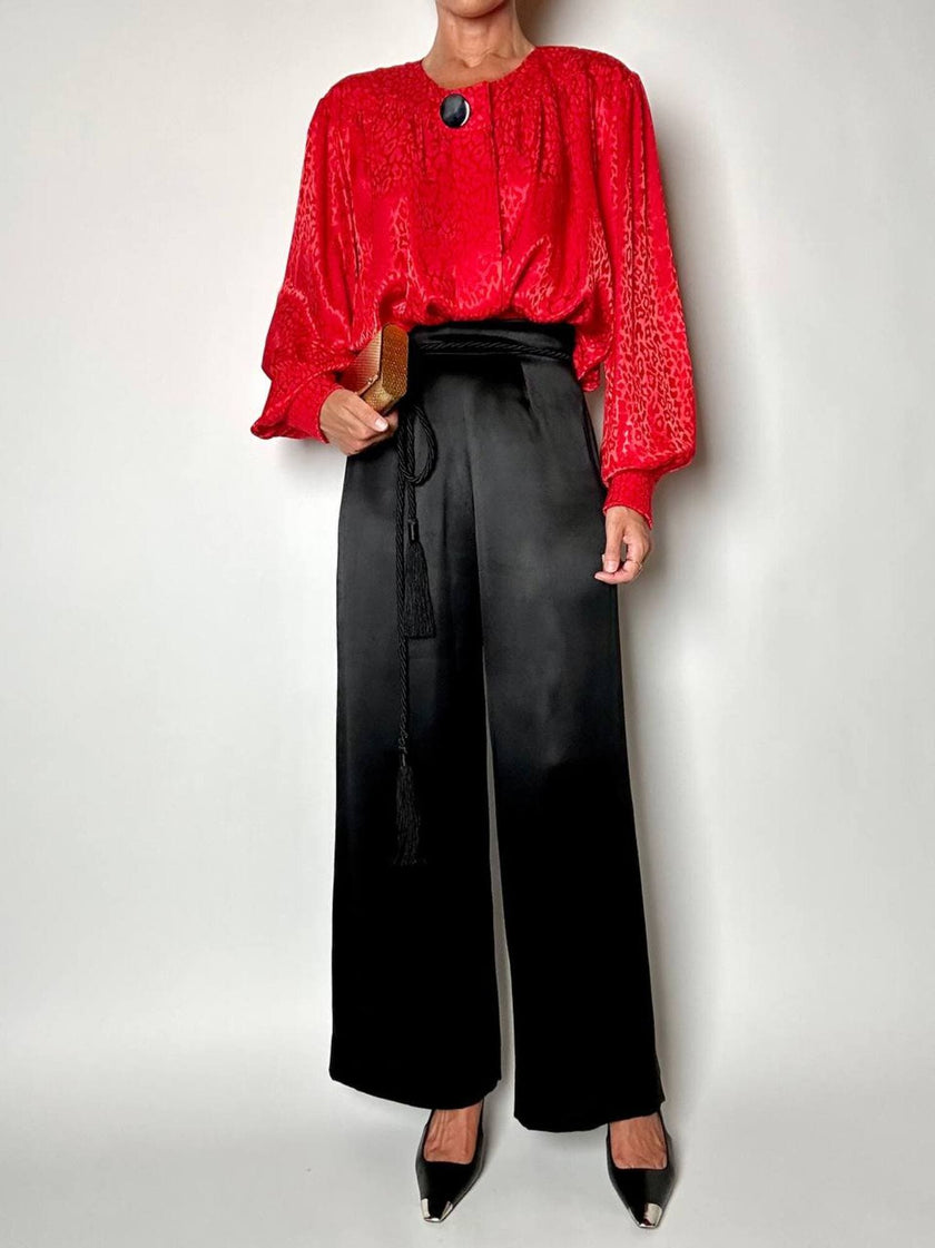 Camicia vintage Yves Saint Laurent in raso jaquard rosso con bottoni neri