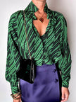 Camicia vintage in fresco di lana e seta verde smeraldo con fantasia grafica astratta