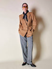 Blazer doppiopetto in lana color biscotto con bottoni dorati “Yves Saint Laurent”