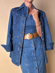 Giacca Christian Lacroix in denim modello sciancrato con lavorazione a nervature