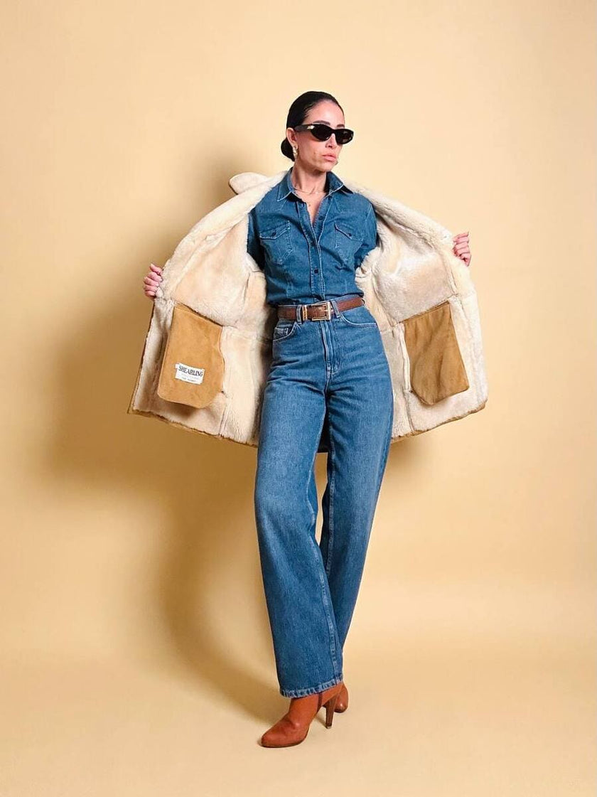 Shearling Oiginal in suede color biscotto