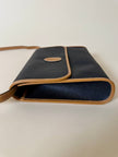 Borsa messenger in pelle nera stampata con profili cuoio “Yves Saint Laurent”