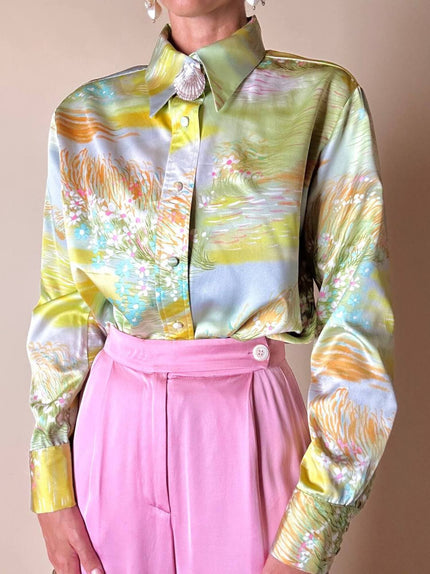 Camicia con fantasia bucolica in tonalità pastello 