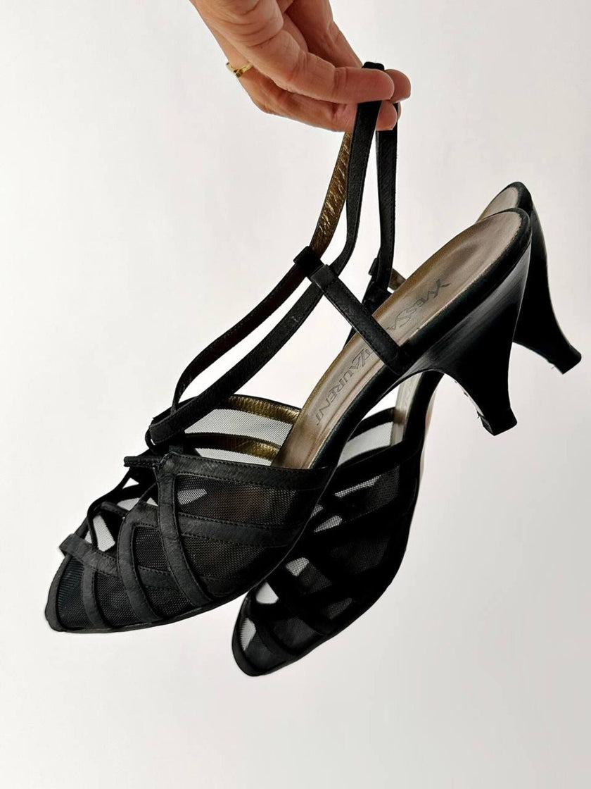 Sandali vintage Yves Saint Laurent in rete mesh nera e nabuk
