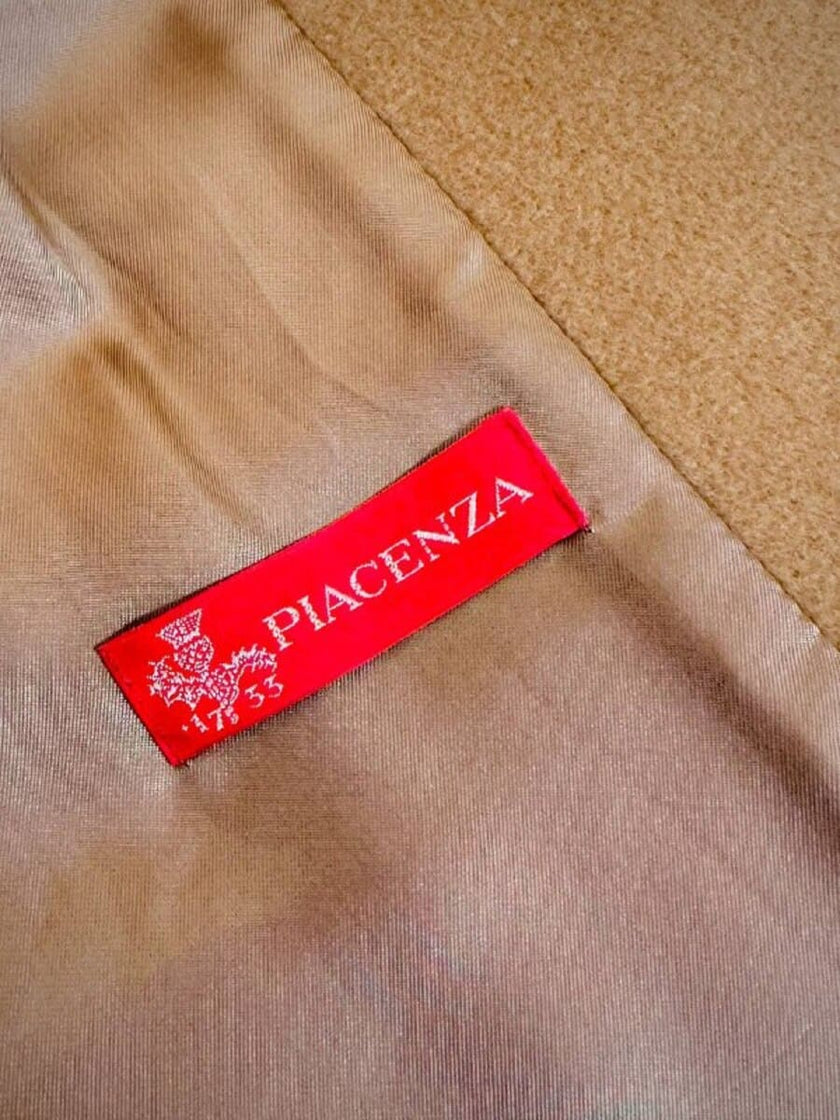 Cappotto doppiopetto in drap di lana cammello 