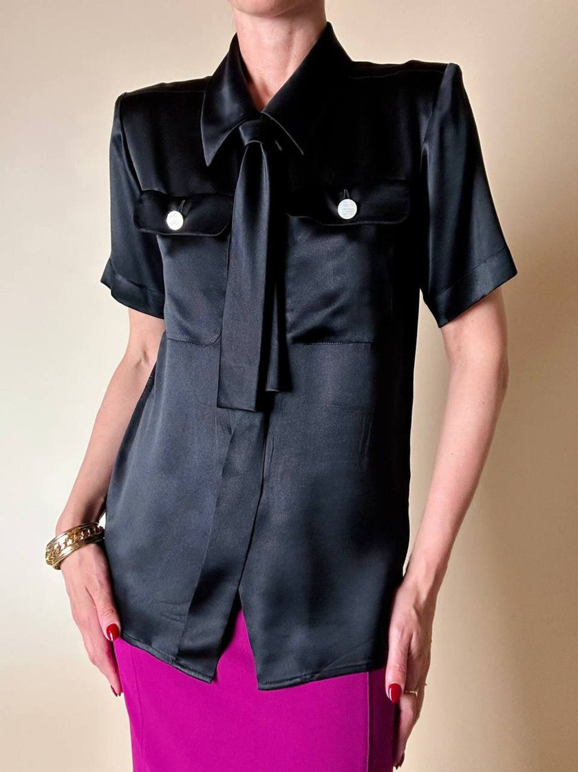Camicia nera in raso di seta con cravattino “Yves Saint Laurent”