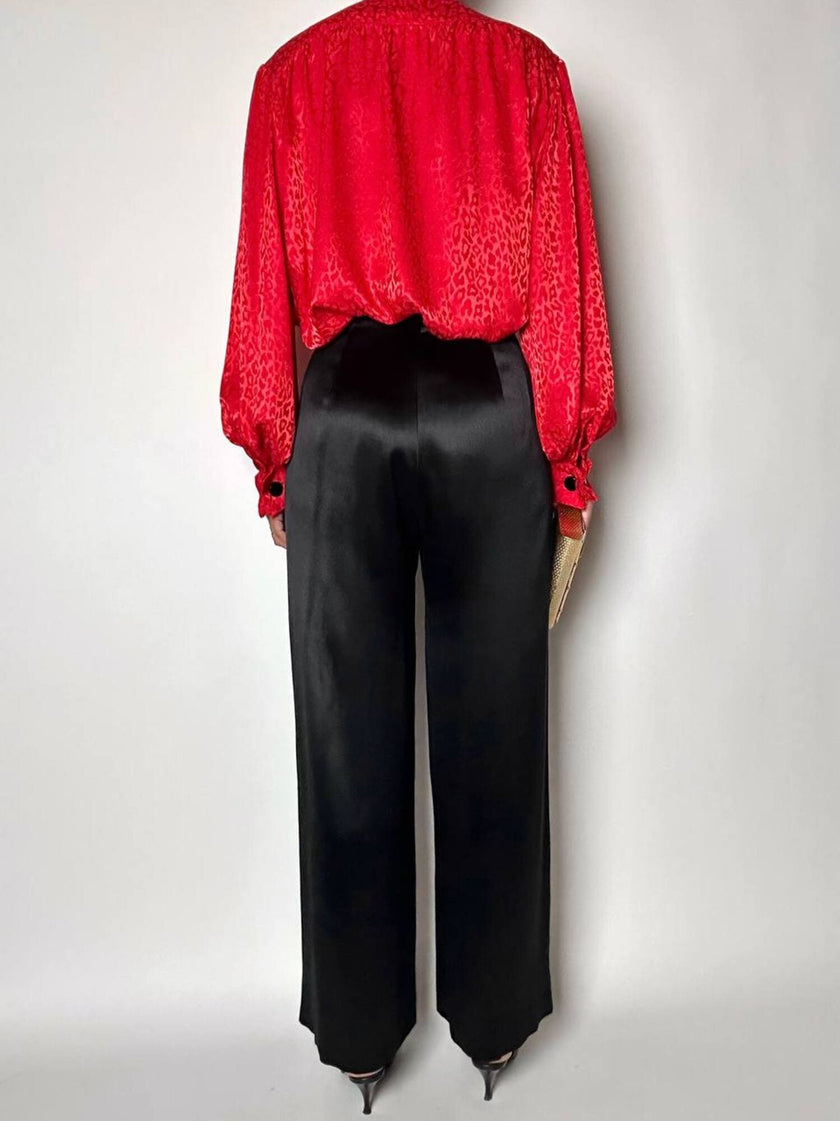 Camicia vintage Yves Saint Laurent in raso jaquard rosso con bottoni neri