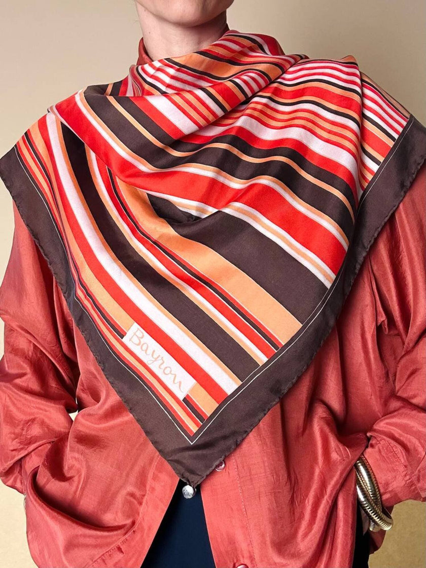 Foulard Byron in pura seta fantasia a righe trasversali declinata in nuance calde