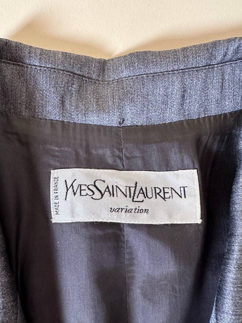 Blazer doppiopetto in rasato di lana grigio “Yves Saint Laurent”
