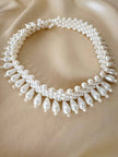 Choker con perle sintetiche bianche – modello elasticizzato