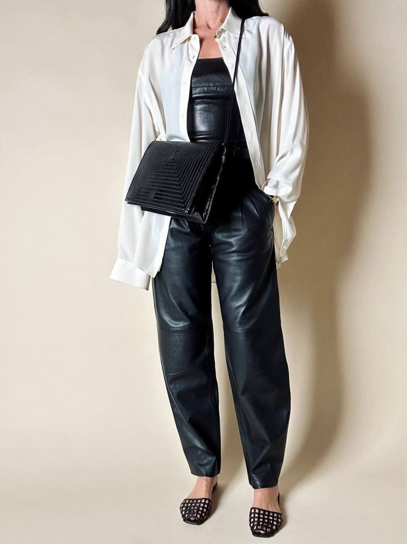 Pantalone vintage in pelle e camoscio nero a vita alta con doppie cinture
