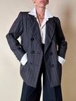 Blazer doppiopetto in rasato di lana grigio gessato con maxi bottoni neri  “Yves Saint Laurent”