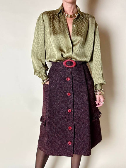 Gonna sartoriale A-Line in lana bouclé grigio antracite e rosso con bottoni in pelle