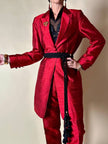 Tailleur pantalone rosso in shantung di seta grezza