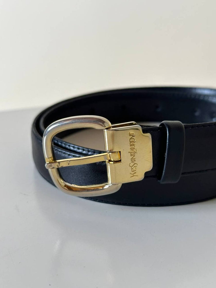 Cintura vintage Yves Saint Laurent in pelle nera con fibbia oro
