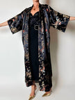 Langer Vintage-Kimono-Bademantel aus schwarzem Jacquard-Satin mit Drachen- und Blumenmotiven