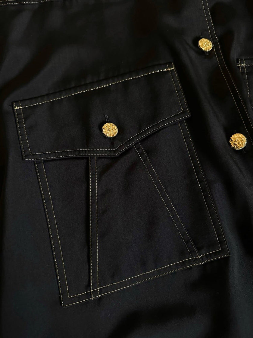 Camicia vintage nera con tasche applicate sul petto cuciture in lamé oro e bottoni dorati