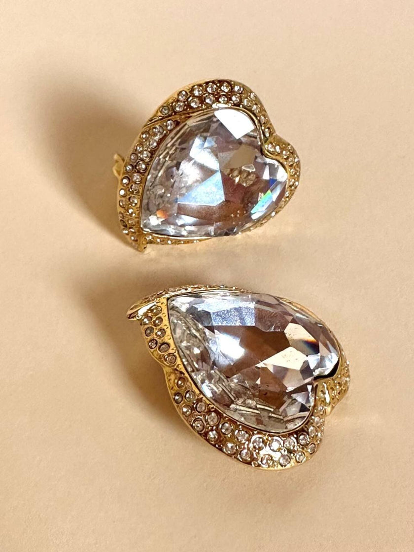 Clip oro con maxi cristalli a forma di cuore “Yves Saint Laurent”