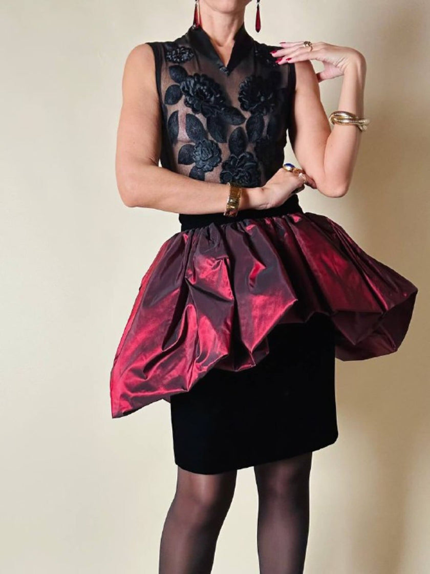 Body vintage La Perla in tulle nero e lana con applicazioni floreali in raso