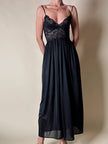 Slip dress nero in pizzo con coppe a balconcino “La Perla”
