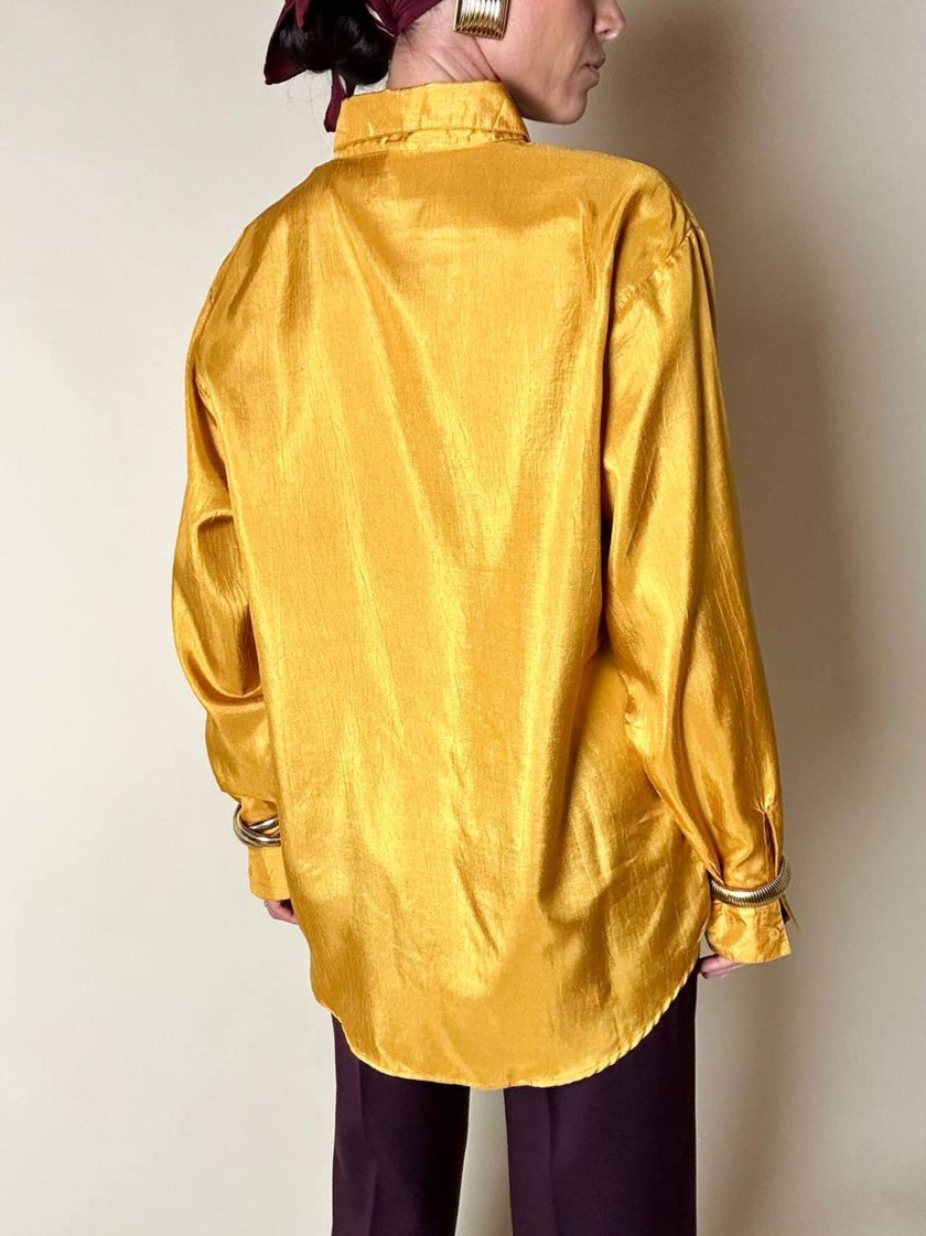 Camicia oversize in raso stropicciato color zafferano