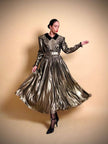 Maxi dress in seta e lamè oro con colletto in velluto nero “Valentino Miss V”