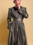 Maxi dress in seta e lamè oro con colletto in velluto nero “Valentino Miss V”